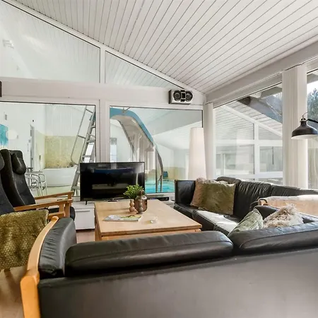 Arild - 900m From The Sea By Interhome